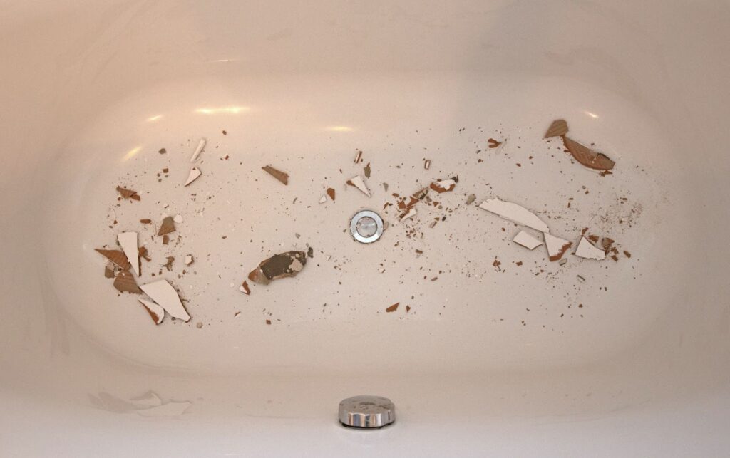How to fix a chipped bathtub