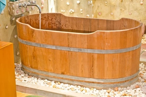 bathtub materials wood