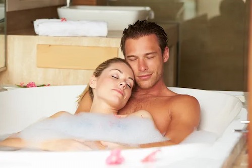 bathtub photoshoot romantic