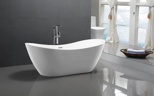 freestanding bathtub feature